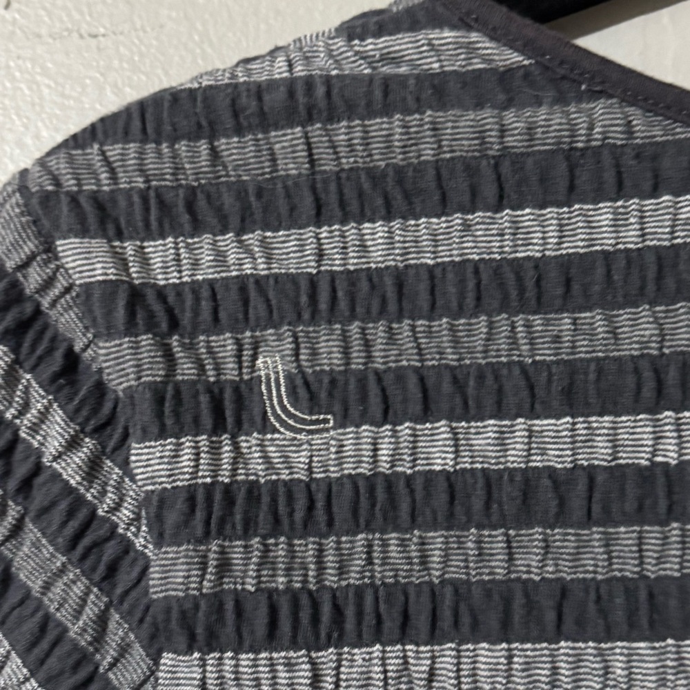 Lole | Women’s Blue Striped V Neck Top Size XL - Picture 3 of 8